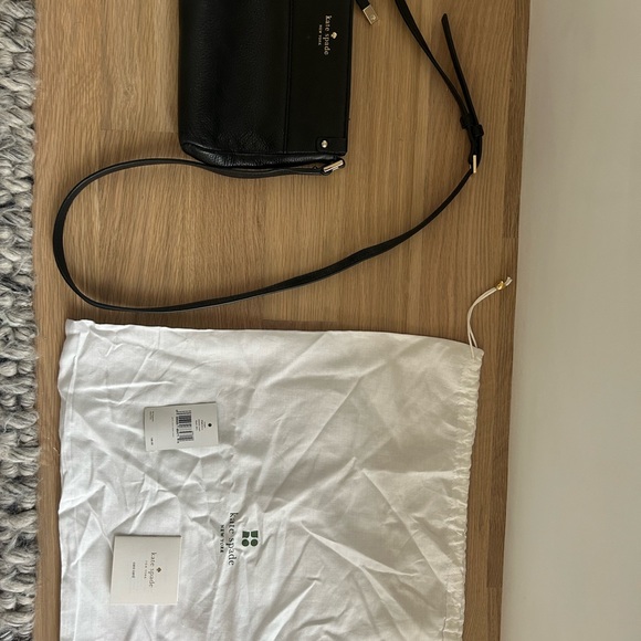 Kate Spade Summit Court crossbody purse - Picture 2 of 13